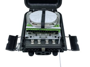 FDB0216H fiber optic splitter box structure 1 with splice trays and 16 adatper holder