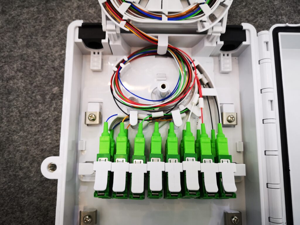 FDB0416A fiber distribution box distibutino and storage area