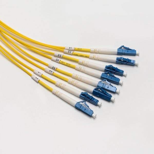 8 Fiber MPO To 4xLC Duplex Fiber Breakout Cable SM Blue 5M