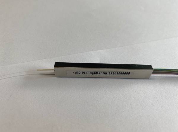gpon splitter 1x32 bare fiber without connectors, input white 1.5m, output 4x8f fiber array 1.5m, 250um spacing, 1pc/blister box
