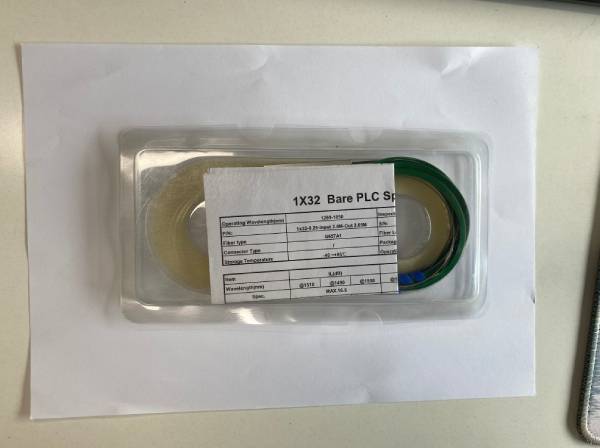 gpon splitter 1x32 bare fiber without connectors, input white 1.5m, output 4x8f fiber array 1.5m, 250um spacing, 1pc/blister box