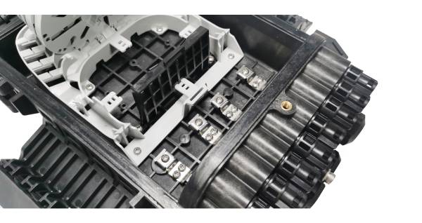 high impact ip68 waterproof ftth fiber optic termination box fdb box, with 1x16 splitter,16 sc adapter and 4 spilce trays