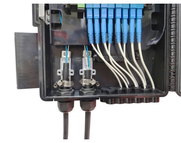 ftth outdoor nap box fiber, 1x16 plc splitter, sc apc connectors and pigtails, uncut cable port or cable glands, black white gray color custom.