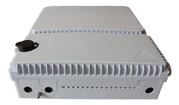 2 cover unique design fiber dp box, with 2 pcs 1x8 splitter modules, white color, outdoor pole mount