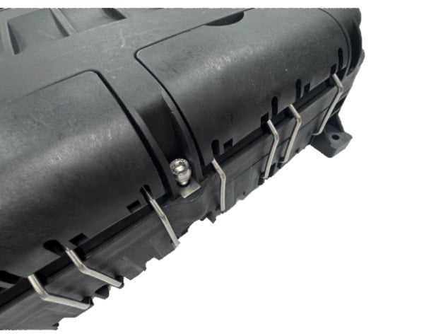 new 16 cores odb fiber optic cable distribution box, max. 48 cores capacity, 16pcs drop cable household, 16 sc adapters with 1x16 splitter