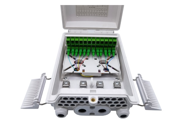 durable outdoor fiber distribution box load with 24 sc adapters, fiber pigtails, wall mount, white abs