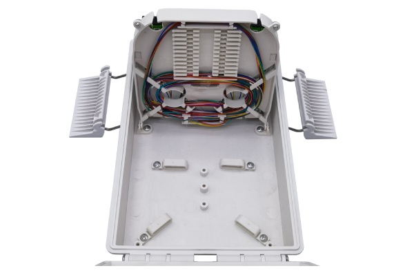 durable outdoor fiber distribution box load with 24 sc adapters, fiber pigtails, wall mount, white abs