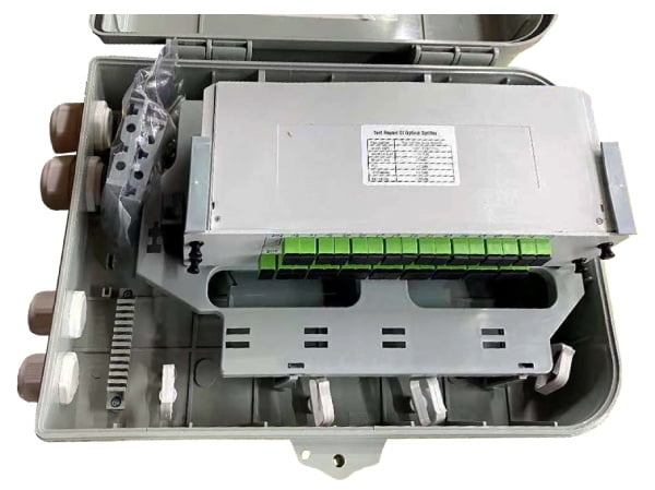 xgpon network 10g fibre distribution terminal 32 subscrivers access, 1x32 optical spltiter sc connectors, wall mount, plastic