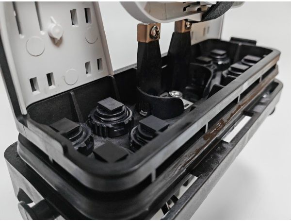 unique vertical dome plc splitter box enclosure, 1x8 splitter and 36 fiber distribution terminal with 3x12f splice trays with huawei adapter