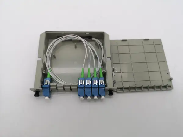 2x8 plc splitter lc upc blue connectors, fiber optic internet splitter,10.5db insertion loss, size:130*100*25mm