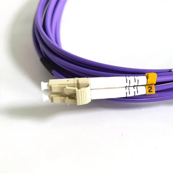 100g data center lc lc multimode patch cord om4 gigabit 50/125um g.651 fiber, violet pvc 3mm truck cable
