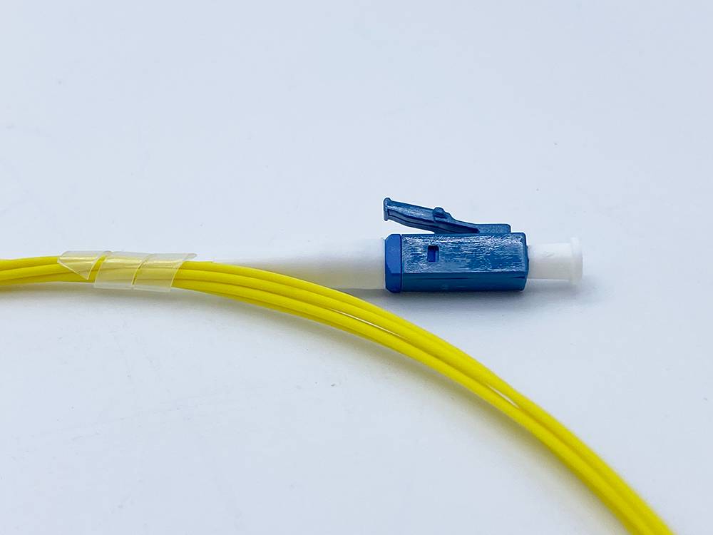 lc upc single mode fiber optic pigtail, 0.9mm yellow jacket for high speed telecom ftth applications