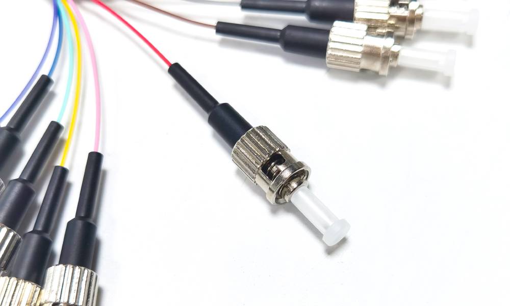 st connector 12 strands pigtail om3 om4 compatible, iec 61753 certified