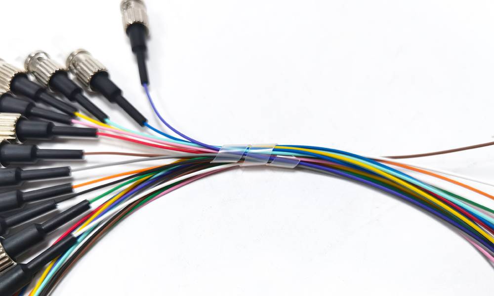 st connector 12 strands pigtail om3 om4 compatible, iec 61753 certified