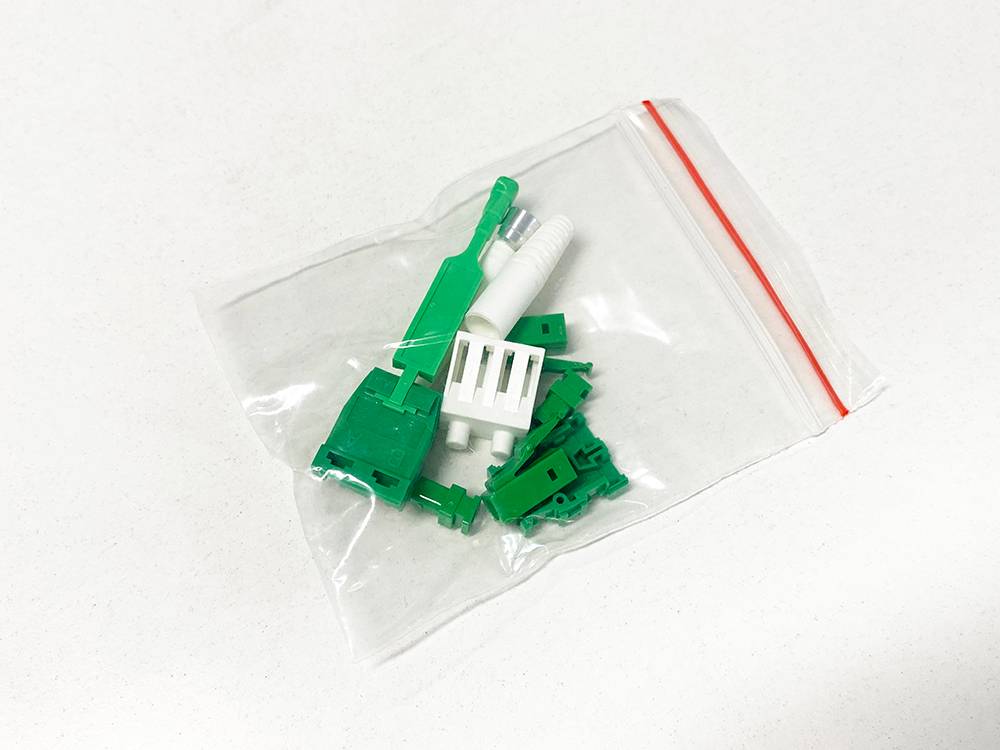 lc connector with long pulling rods