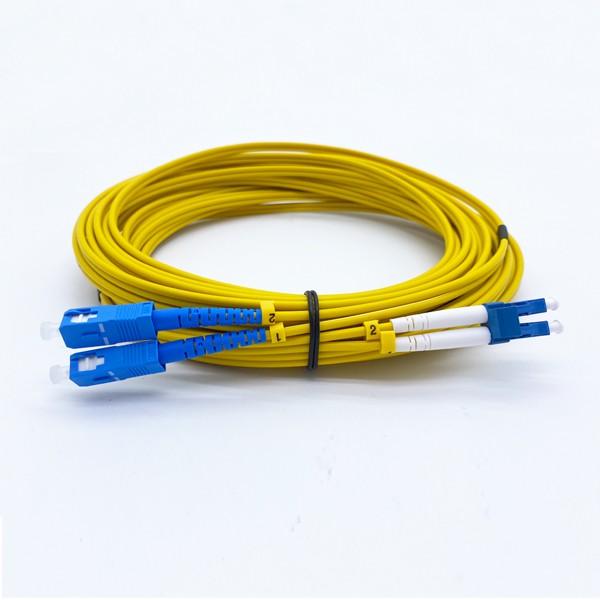 indoor short distance connection sc to lc single mode fiber patch cable duplex 3.0mm zipcord cable, 2 cores g.652d lszh jacket, 1m yellow
